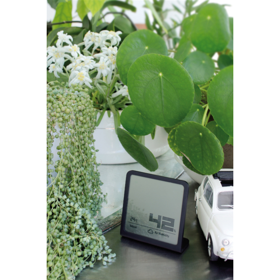 Digitaler Feuchtigkeitsmesser und Thermometer Stadler Form Selina black2