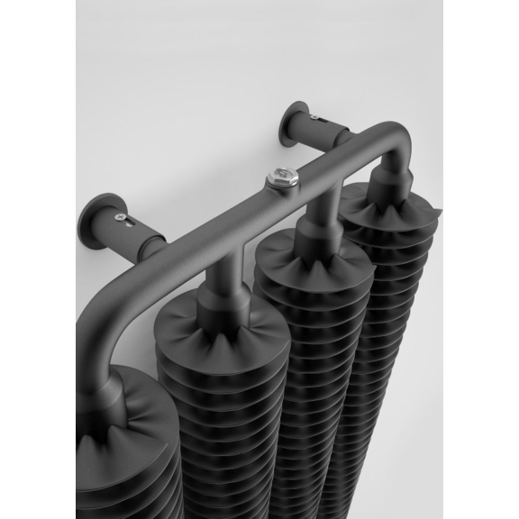 TERMA Ribbon V Retro Heizkörper 1720x390 Farbe Heban Detail