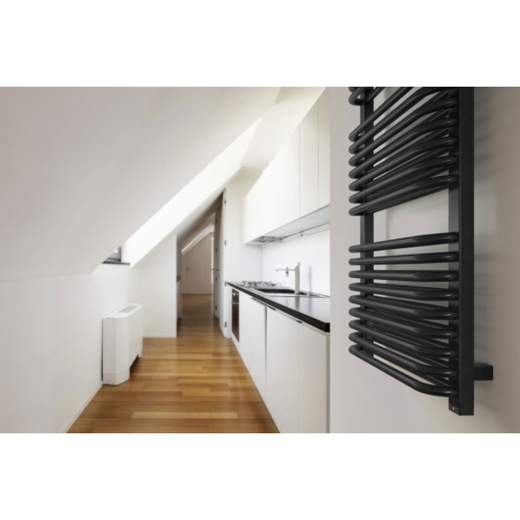 TERMA Tytus ONE Badheizkörper RAL9005 Interieur