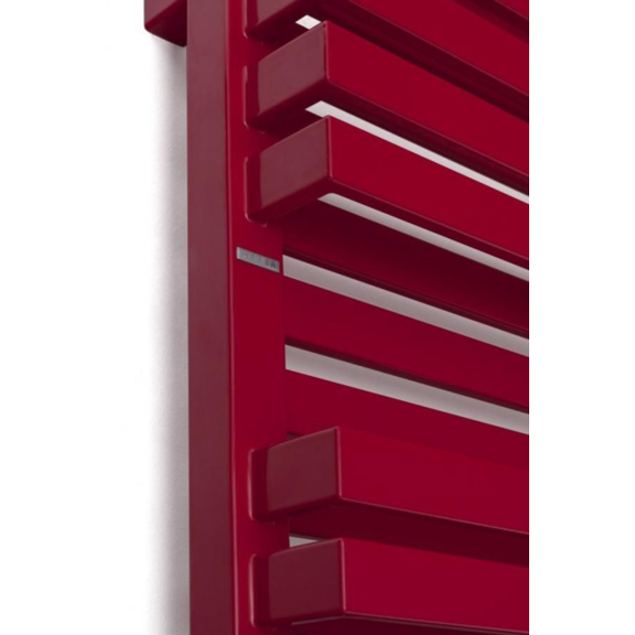 TERMA Quadrus Bold One Badheizkörper RAL3020 Detail