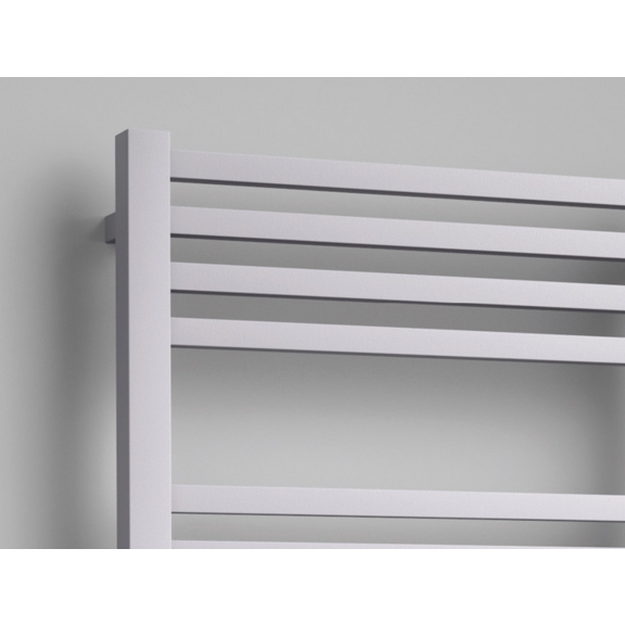 ISAN Quadrat Badheizkörper Detail